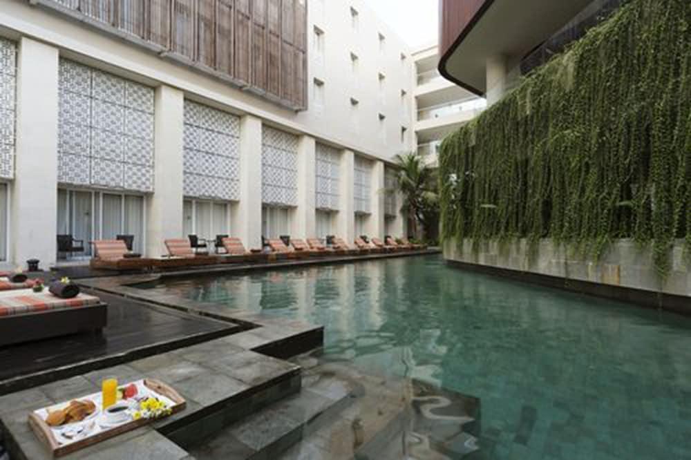 Bali Paragon Resort Hotel Джимбаран Экстерьер фото